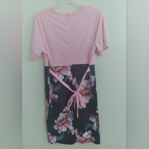 Floral Print Pencil Dress - Picture 4 of 7